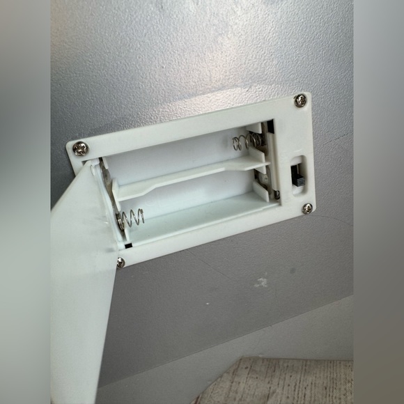 Holiday Star Merry Christmas Reindeer Snowflake Light Up Metal Wall/Shelf Decor - Picture 10 of 11